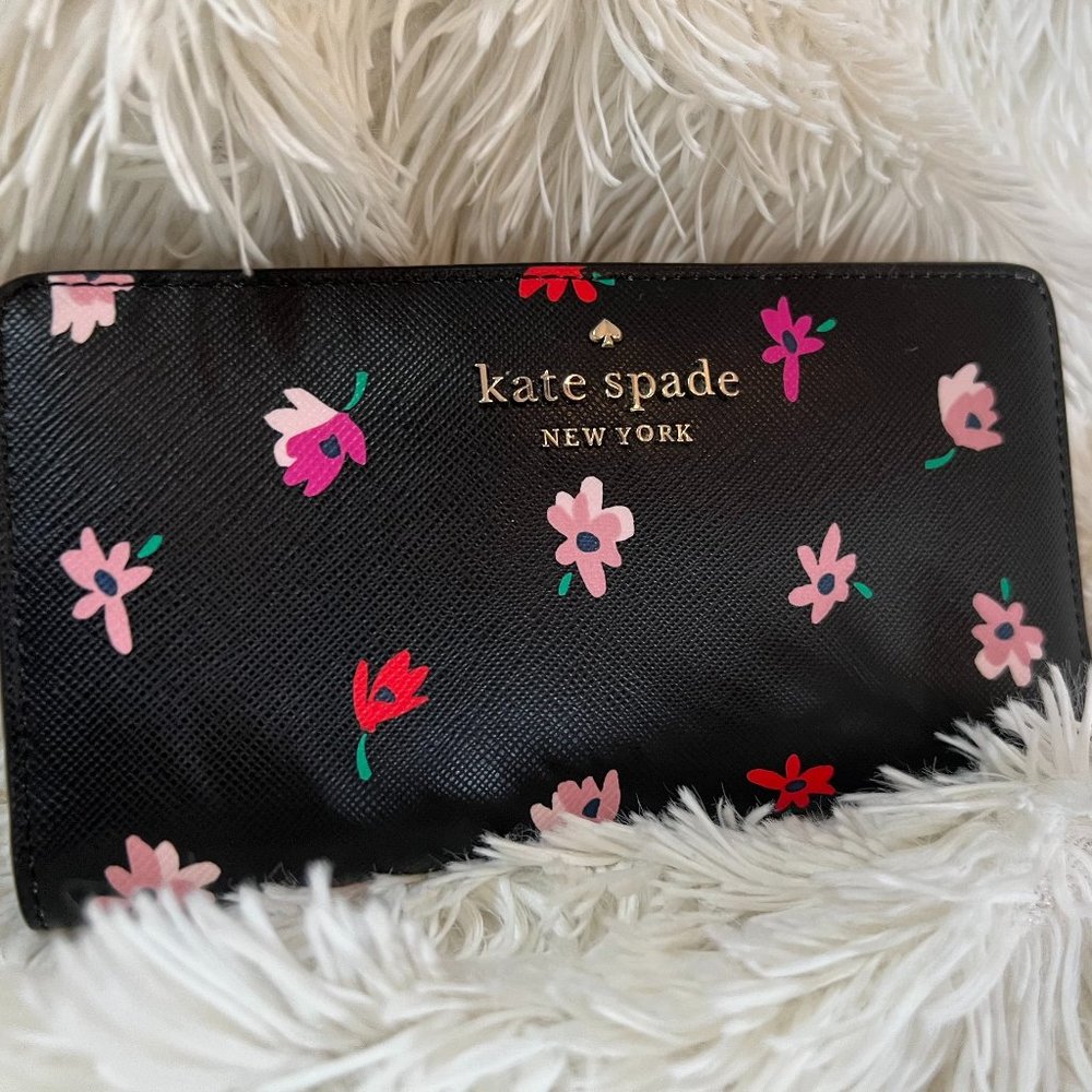 Kate Spade Slim Bifold Wallet
